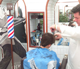Corte de pelo para niños en barrio de salamnca madrid - la barberia de vergara